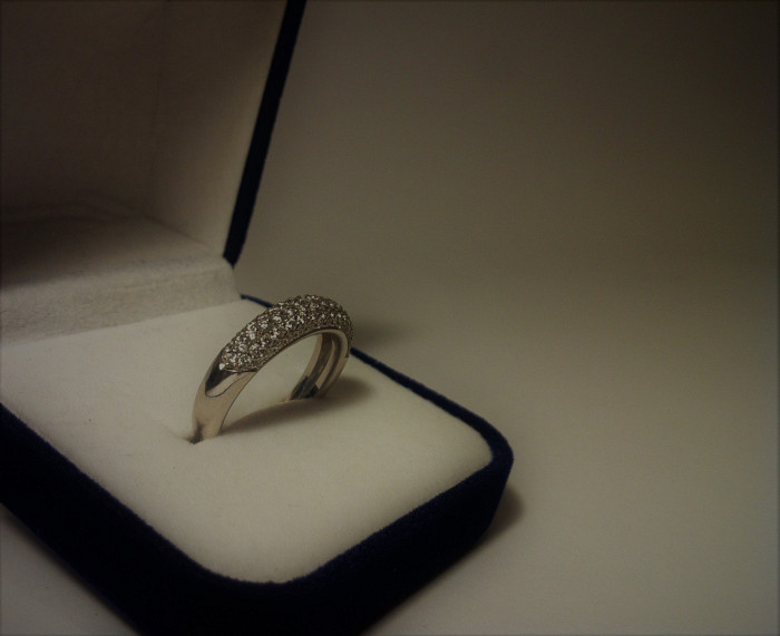 Prsten od Bijelog Zlata sa Briljantima