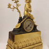 Francuski kaminski sat s početka 19. stoljeća