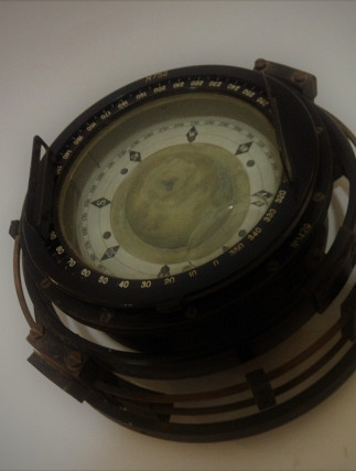 Brodski Magnetni Kompas