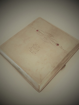 Tabakera Srebro sa Rubinom