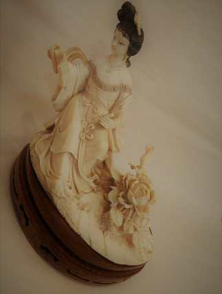 Ženska Figura Slonovače