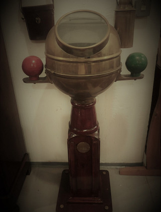 Brodski Magnetni Kompas