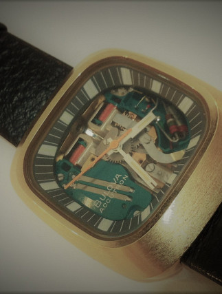 BULOVA Accutron 214H